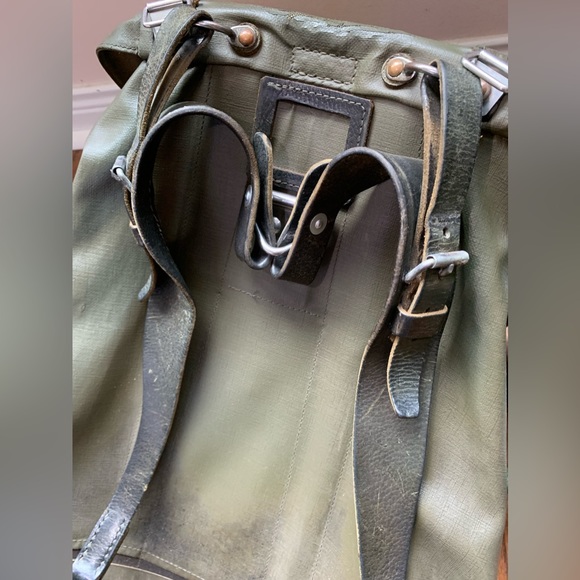 🔥HP🔥Vintage HIKING Back Pack with Leather Back and Shoulder Straps - Picture 14 of 15